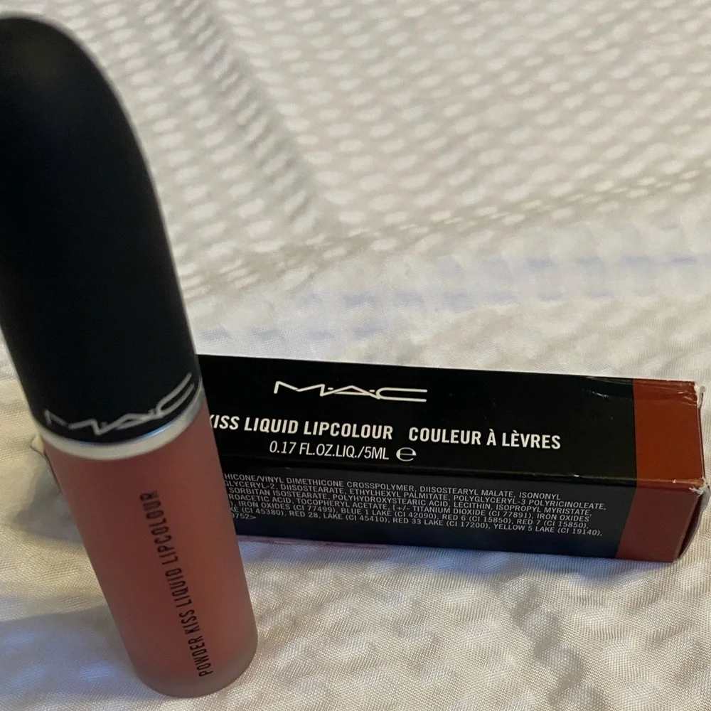 MAC Cosmetics Powder Kiss Liquid Lipcolour - Mull It Over